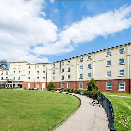 Premier Inn Stoke - Trentham Gardens Dış mekan fotoğraf