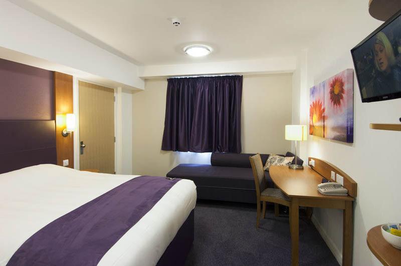 Premier Inn Stoke - Trentham Gardens Dış mekan fotoğraf